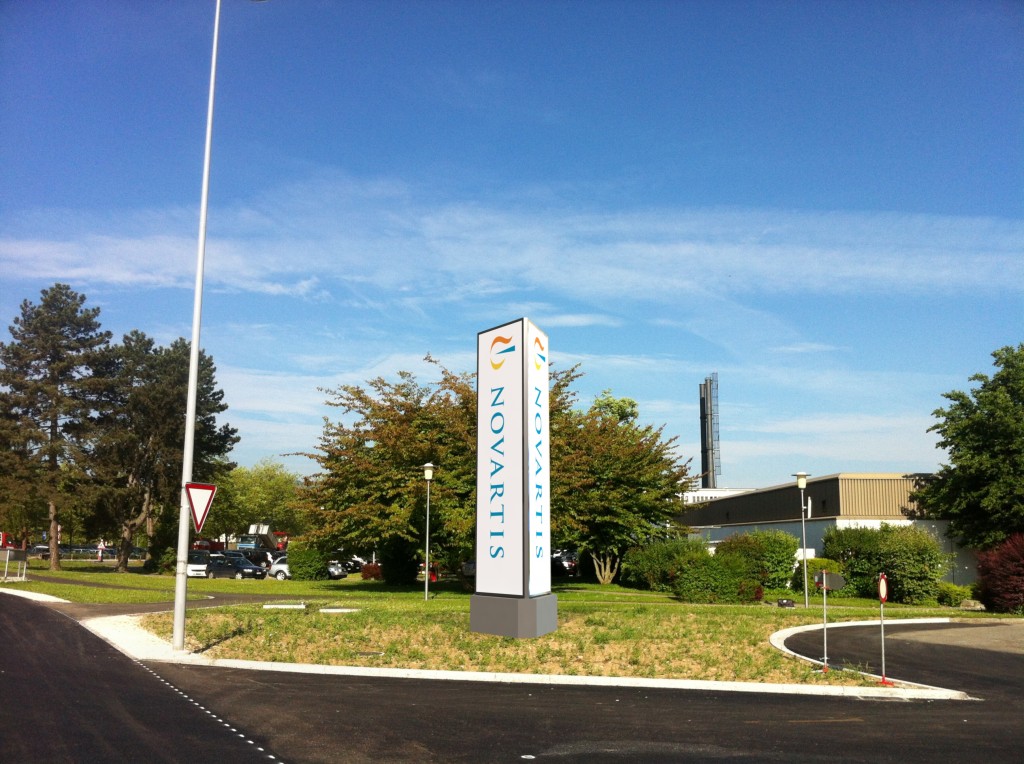 Novartis LED Pylone