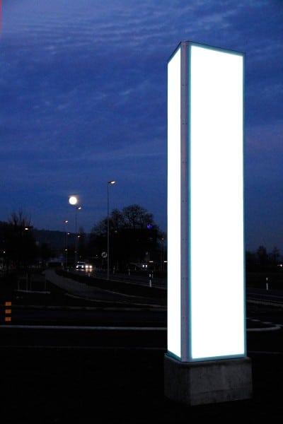 Pylone in Stein AG, der Leuchtreklame Stein, Werbeturm, Leuchtwerbung dreiseitig