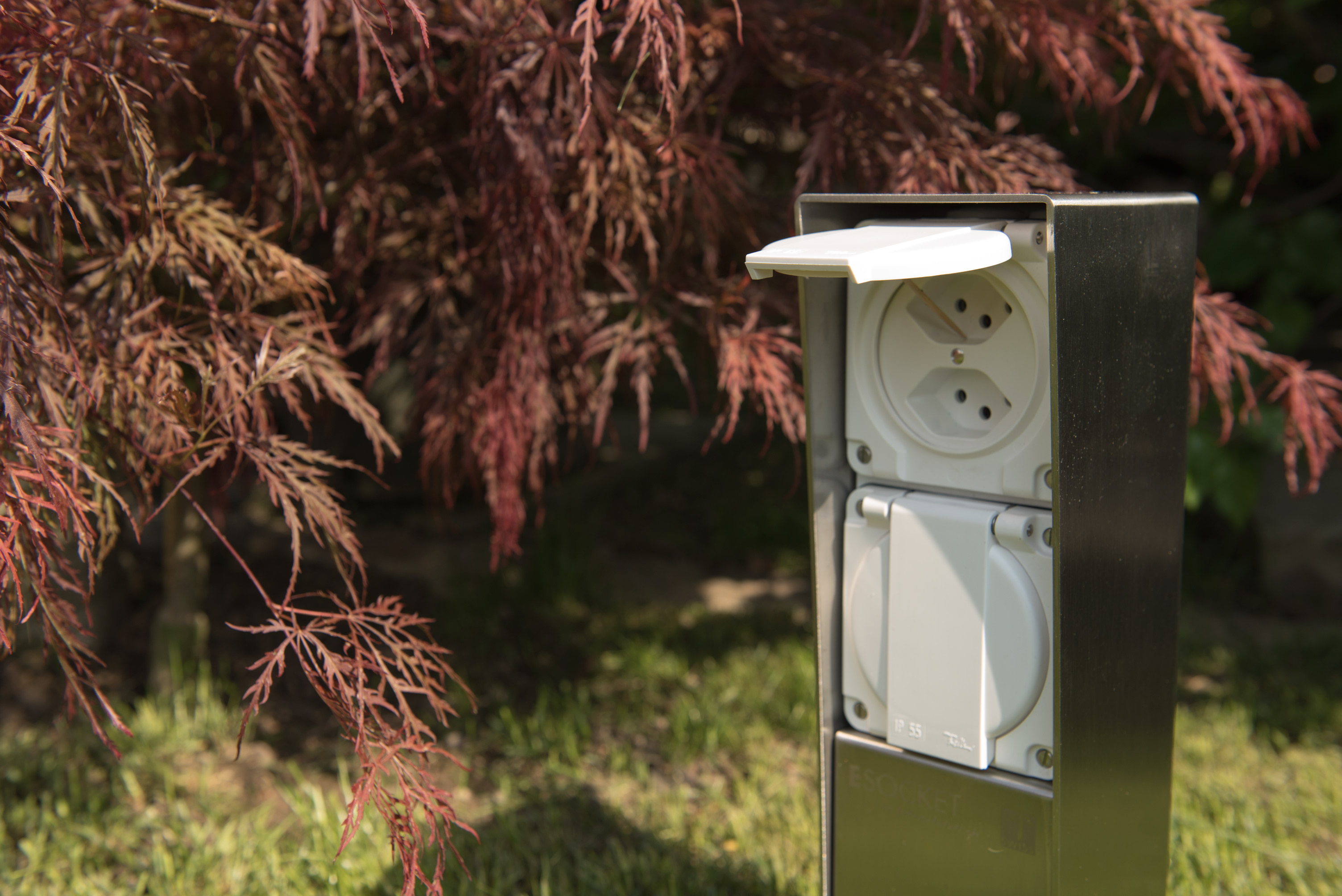 Gartensteckdose aus Edelstahl 3 x T13 Aussensteckdose