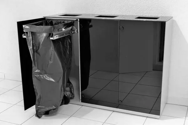 Monolith Trio Wertstoffbehälter, Wertstofftrennbehälter, Abfallsammelbehälter, Abfalleimer, Wertstoffsammler,Stadtmobiliar, Glas Alu Edelstahl, Recyclingstation