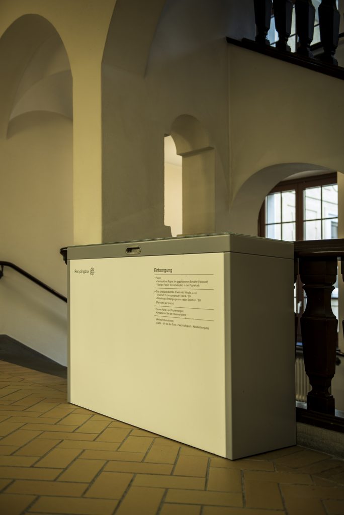 Abfallbehälter, PET, Alu, Papier, Recyclingstation, Wertstoffbehälter, Büro, Office, Innen, Drinnen, Recycling, Box, Bin, Schweiz