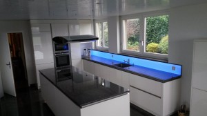 Led Rgb Leuchtwand Fur Ihre Moderne Kuche