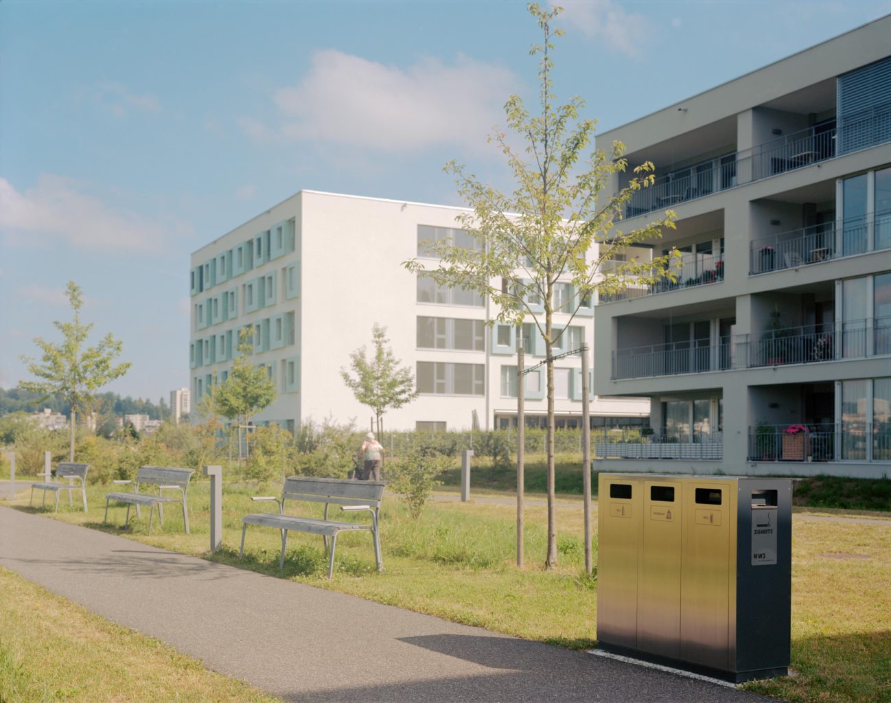 Recyclingstation, Abfallbehälter Edelstahl Recyclingstation W3 in Emmenfeld, Betagtencenter, Abfalltrenner, Wertstoffbehälter, Abfallbehälter Waste Bin, PET, Müll, Alu