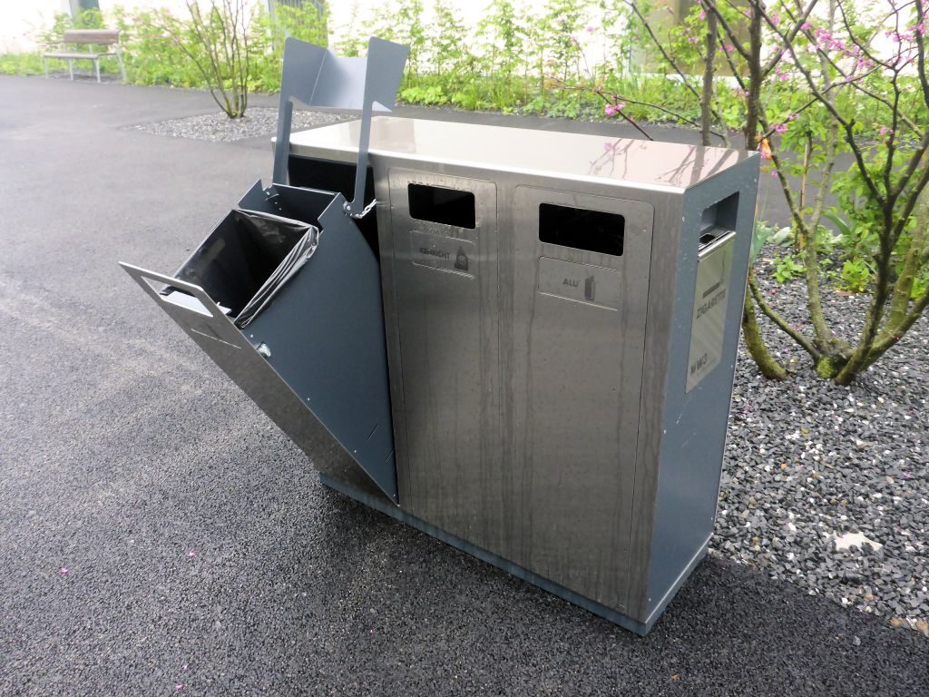 W3 Wertstoffbehälter, Wertstofftrenner, Abfallbehälter, Recycling Station, Schweiz