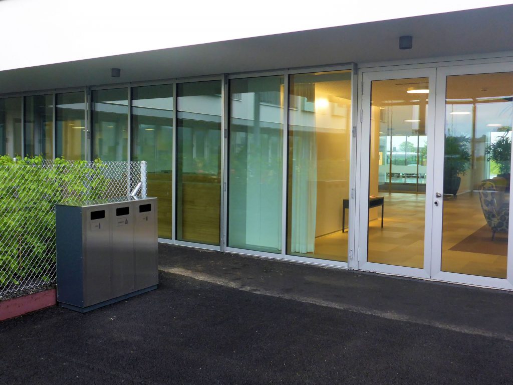 W3 Entsorgungssystem, Recycling Station, Wertstoffbehälter, Abfallbehälter, Recycling System, Abfalltrennung, Schweiz, Public Waste bins, Poubell recyclage