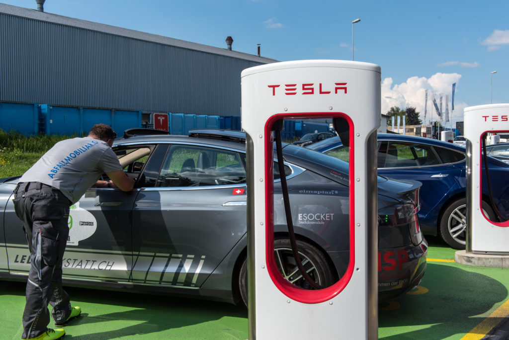 Wave Trophy 2018, E-Mobilität , Tesla Supercharger Erlenweg 1, 8305 Dietlikon, E-Mobility, Ladesäule, Ladestation