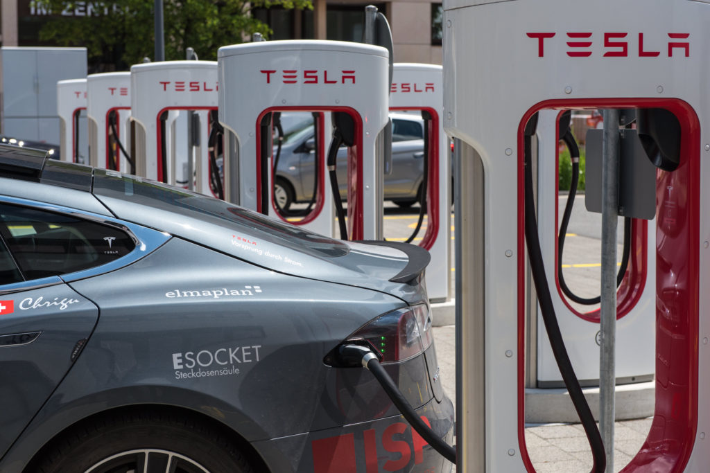 Wave Trophy 2018 am Supercharger in Vaduz FL, E-Mobility, Ladesäule, Ladestation