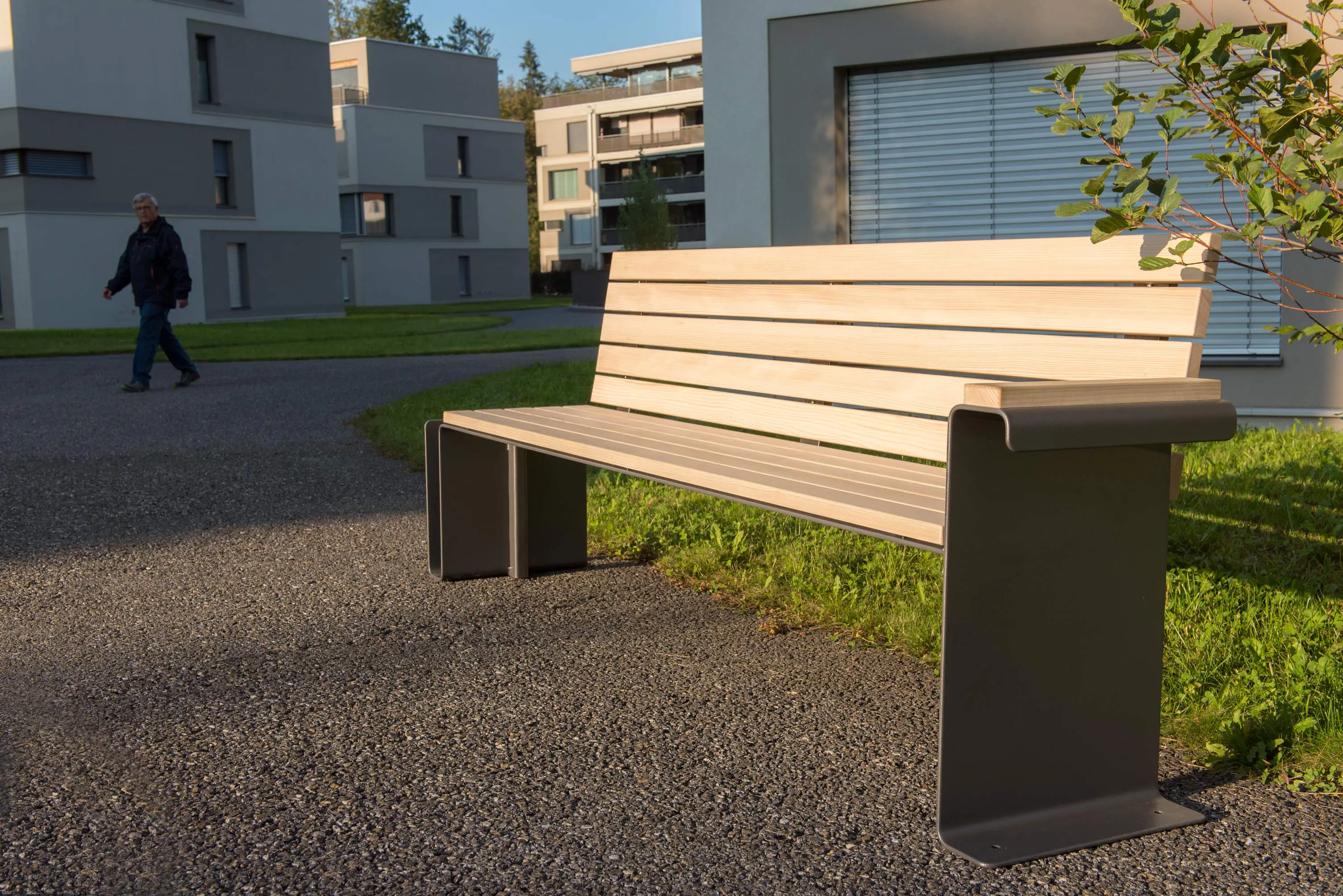 Parkbank Parker Trio, die nachhaltige Schweizer Bank,landscape furniture